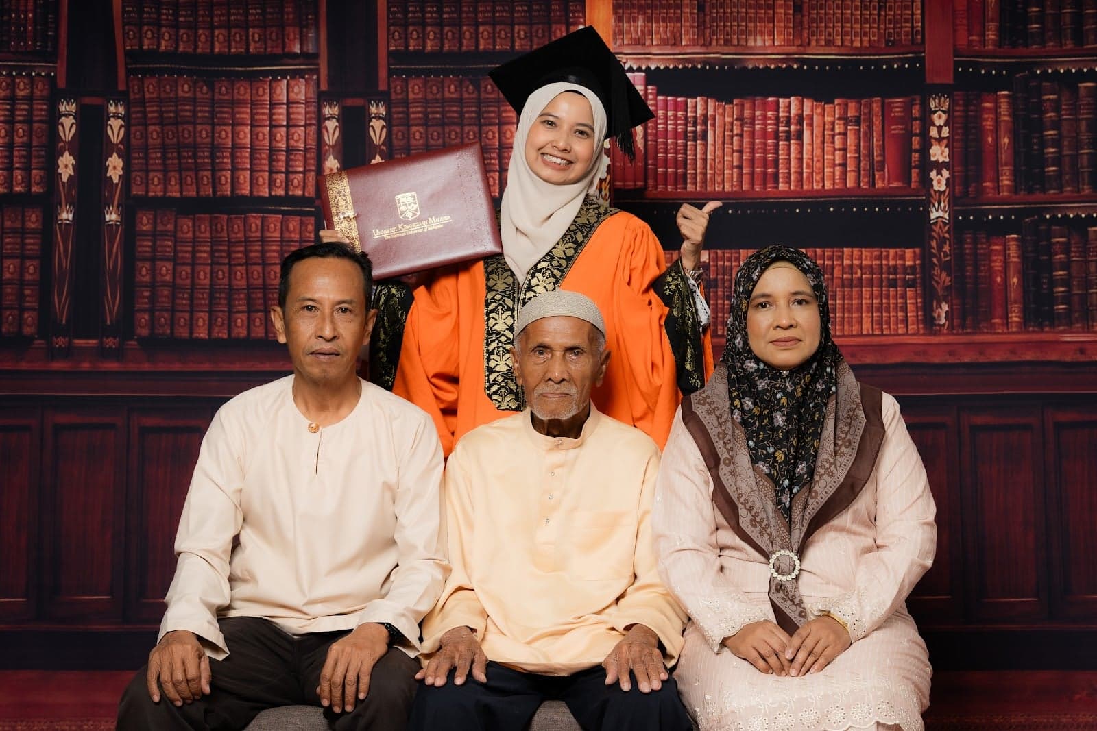 Convocation bookshelf session